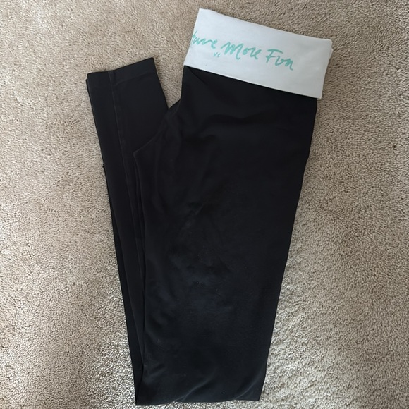 VICTORIA'S SECRET Leggings size S - Picture 1 of 7